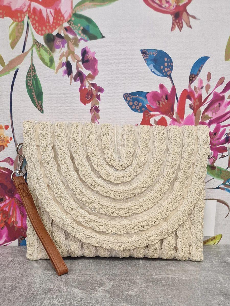 Contrast Strap Straw Bag