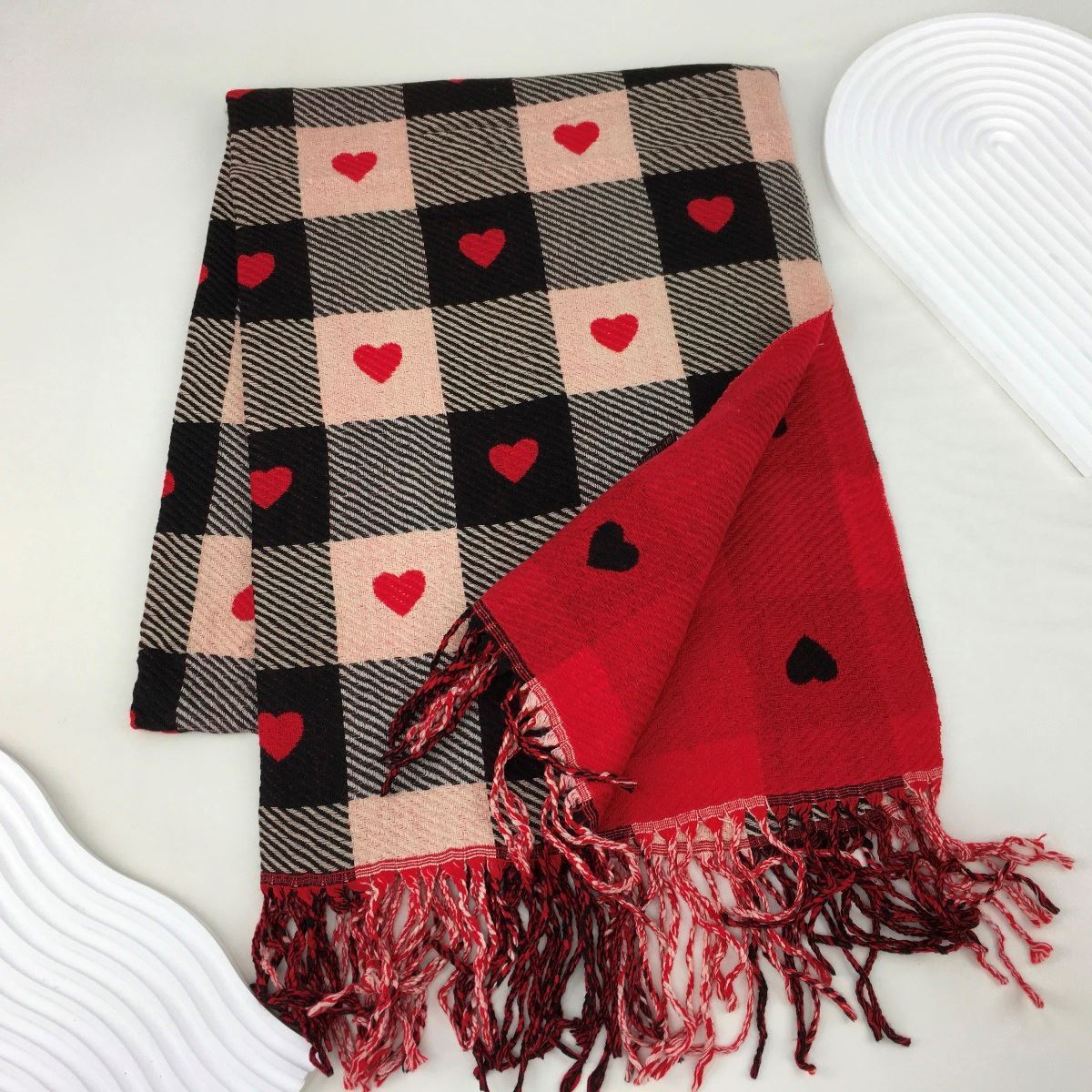 Heart Cashmere Winter Scarf - Super soft and cosy in a vibrant design.