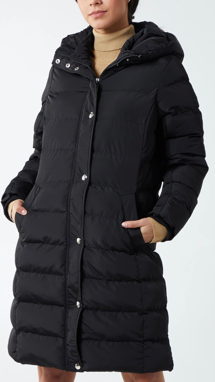 Longline Puffer Jacket in black, super warm with 100% polyester, ideal for high winds and freezing conditions.