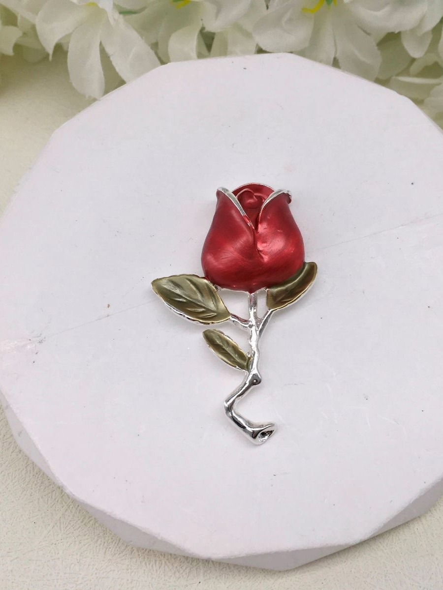 Magnetic Brooch - Red Rose Design with Silver Effect