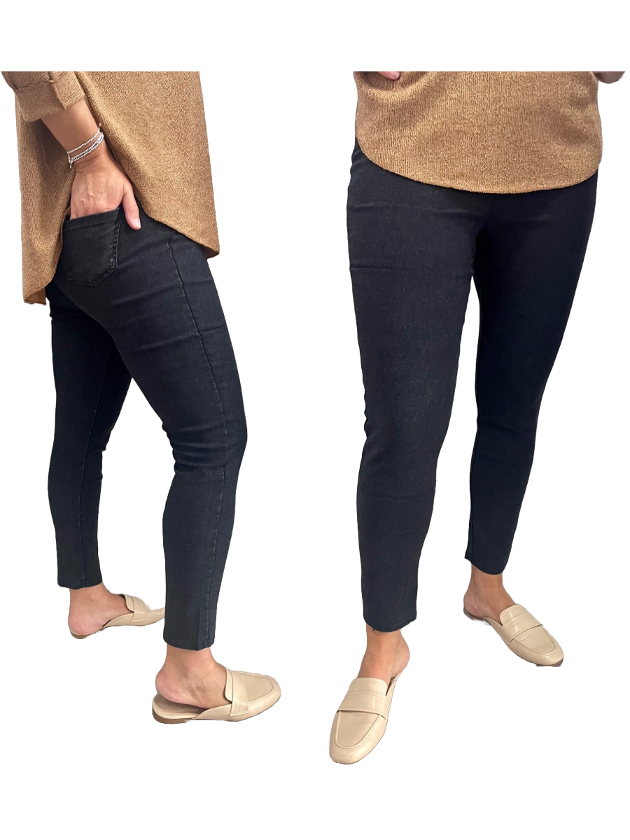 Soft cotton jegging in black with stretch fabric for comfort.