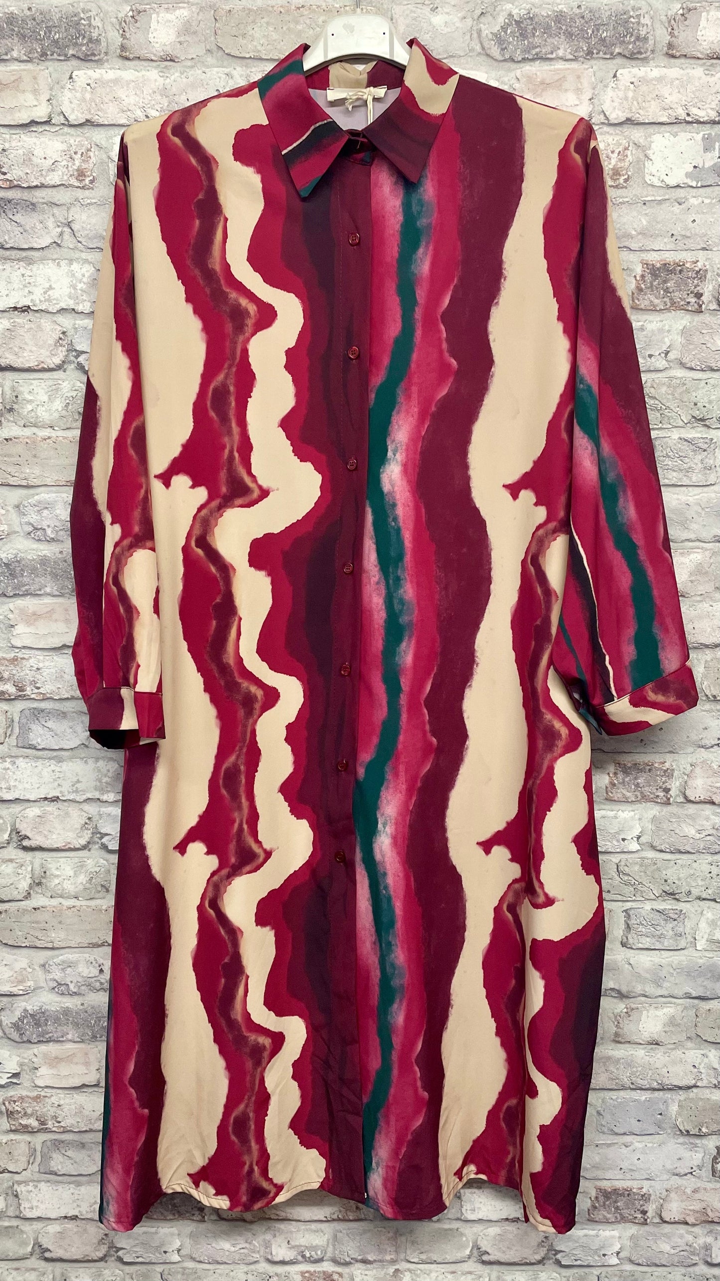 Wave Shirt Dress with abstract pattern, polyester blend, bust 62cm, length 124cm.