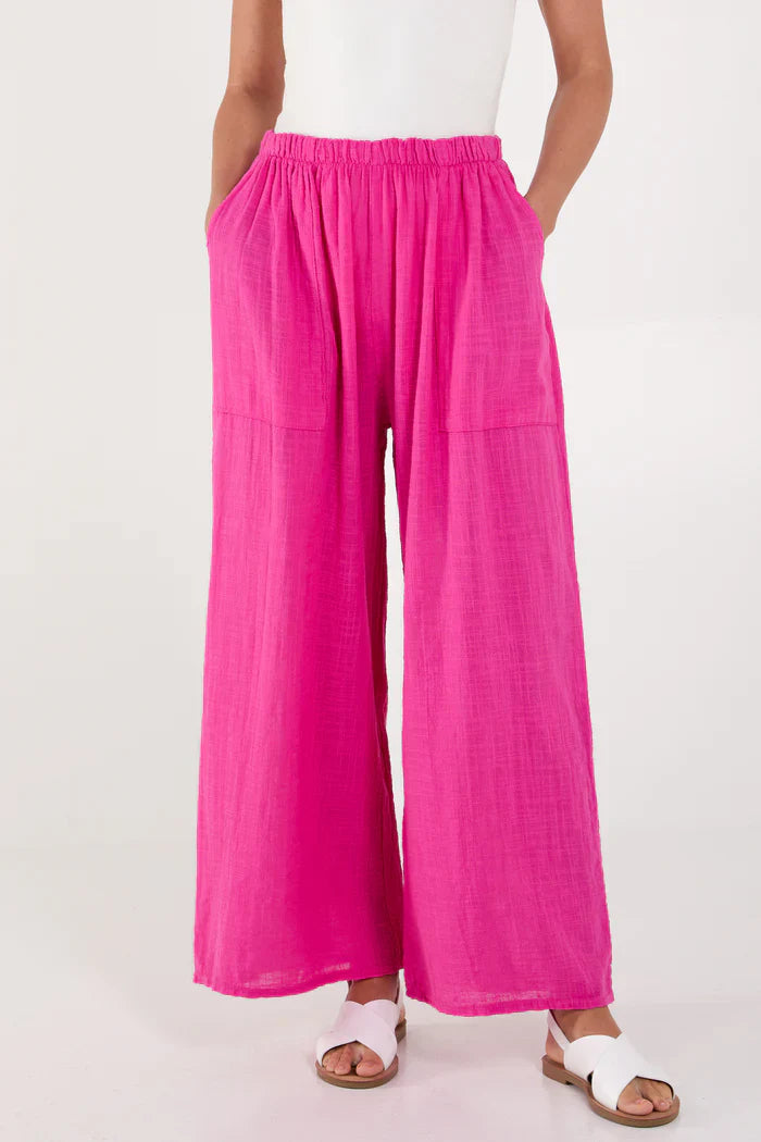 Cotton wide leg trousers in pink with side pockets and a relaxed fit.
