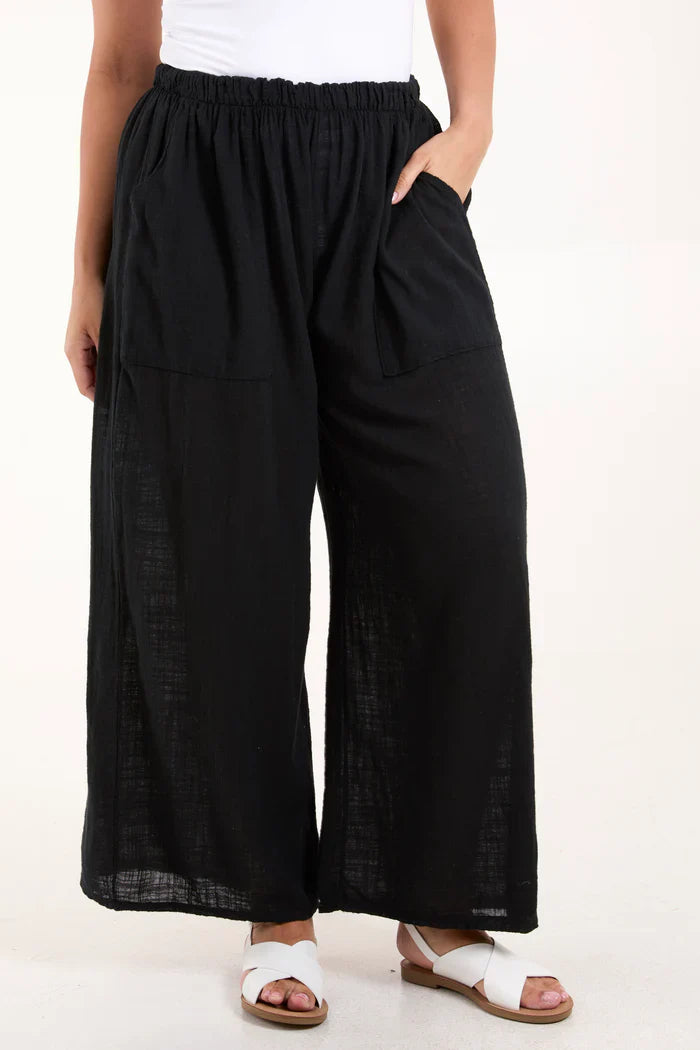 Cotton Wide Leg Trousers with side pockets, made in Italy.