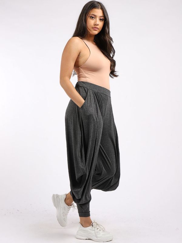 Italian Jersey Harem pants with elasticated waist and side pockets.