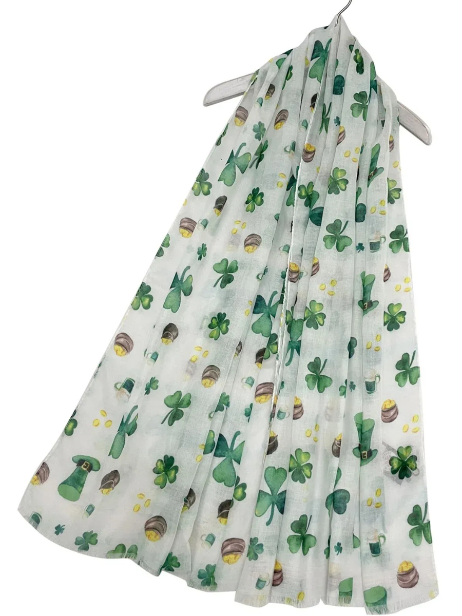 Lucky Shamrock Scarf with green shamrock pattern, 70x180cm, cotton-polyester blend.