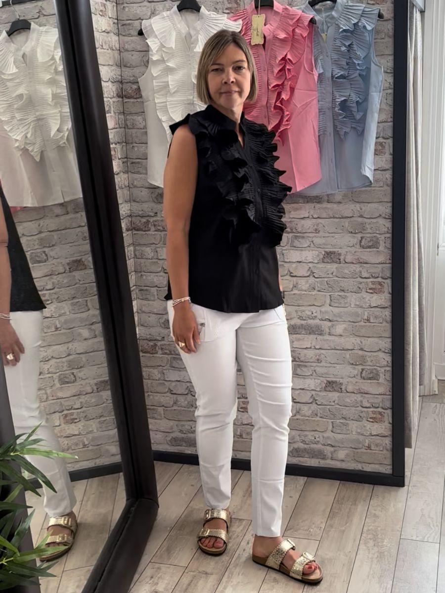 Sleeveless Ruffle Shirt