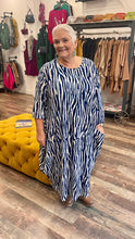 Load image into Gallery viewer, Long Cocoon Pocket Dress
