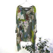 Load image into Gallery viewer, Silk Abstract Tunic
