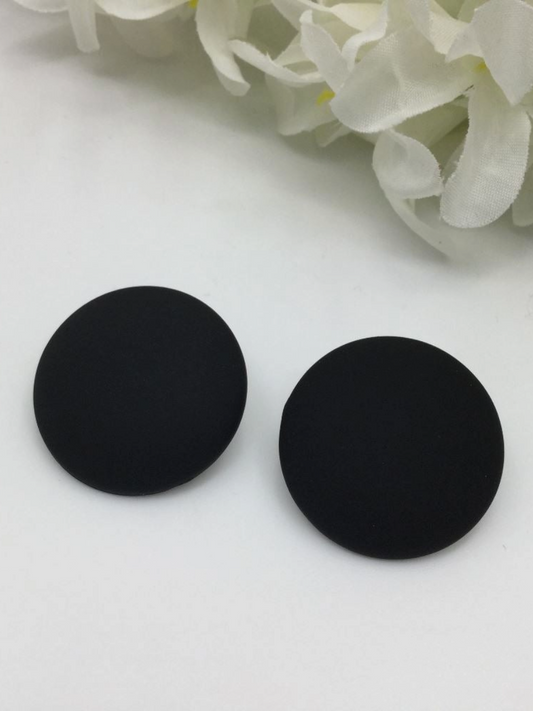 Colour round earrings with vibrant black hue.