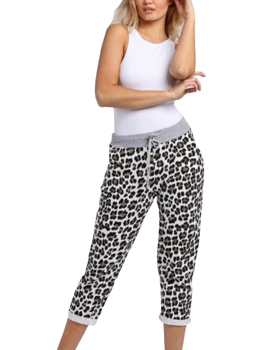 Cotton trousers with animal print and drawstring waist.