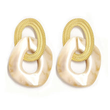 Load image into Gallery viewer, Chunky Link Earrings
