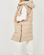 Load image into Gallery viewer, Soft Padded Sleeveless Hooded Gilet
