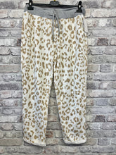 Load image into Gallery viewer, Cotton Trouser - Leopard 4 Colours
