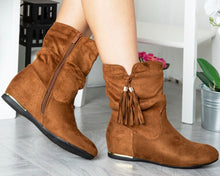 Load image into Gallery viewer, Tassel Suede Effect Boot
