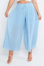 Load image into Gallery viewer, Pleated Palazzo Trousers
